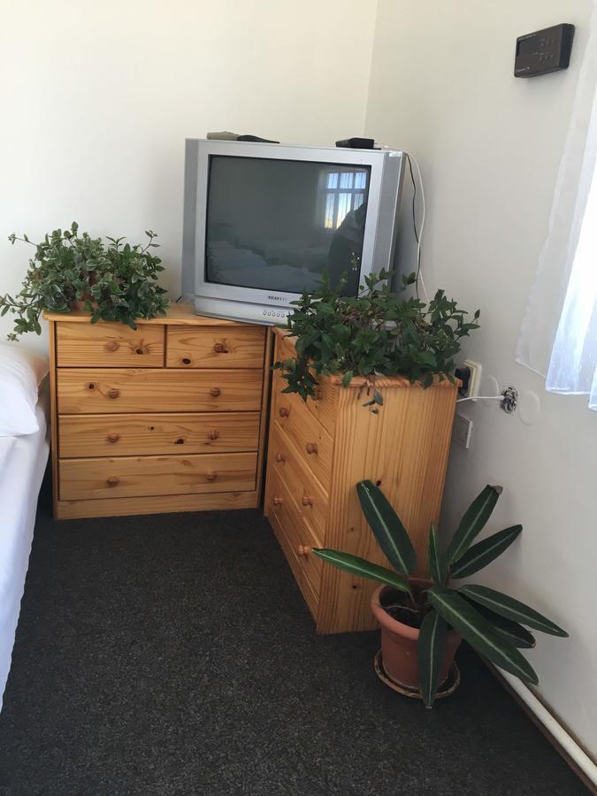 Hotel Jordanek Opocno Экстерьер фото